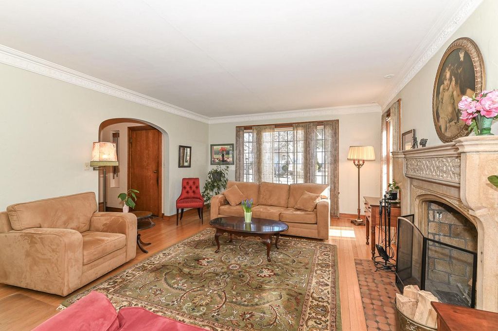 property-img