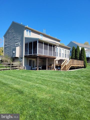 31 STANFORD DR, West Grove, PA 19390