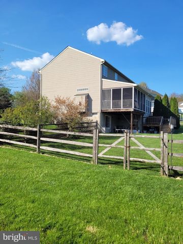 31 STANFORD DR, West Grove, PA 19390