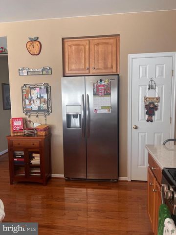 31 STANFORD DR, West Grove, PA 19390