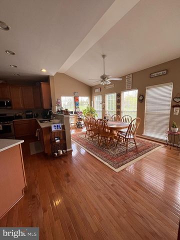 31 STANFORD DR, West Grove, PA 19390