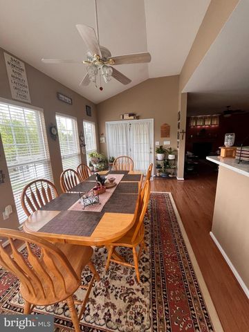 31 STANFORD DR, West Grove, PA 19390