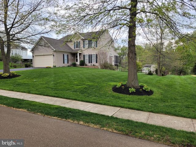 31 STANFORD DR, West Grove, PA 19390