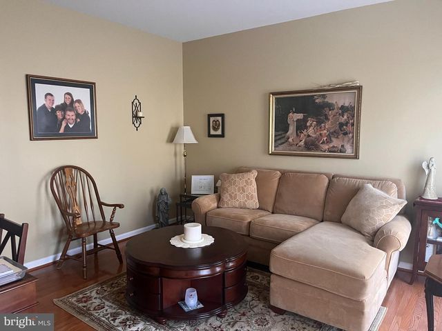31 STANFORD DR, West Grove, PA 19390