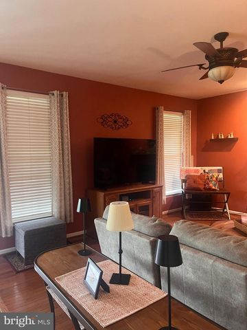 31 STANFORD DR, West Grove, PA 19390