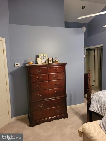 31 STANFORD DR, West Grove, PA 19390