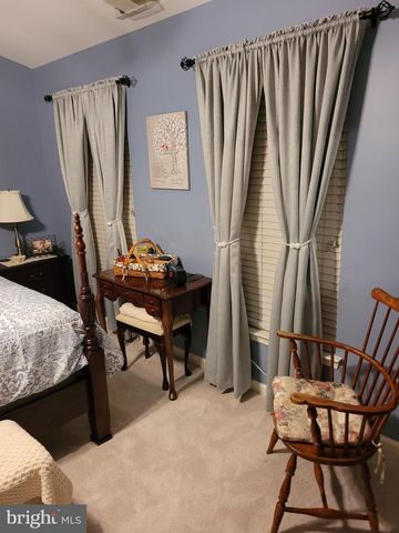 31 STANFORD DR, West Grove, PA 19390