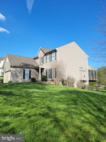 31 STANFORD DR, West Grove, PA 19390