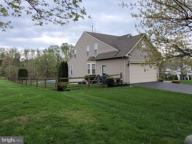 31 STANFORD DR, West Grove, PA 19390