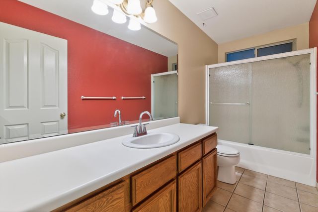 2935 Snow Fire Court, Redding, CA 96003