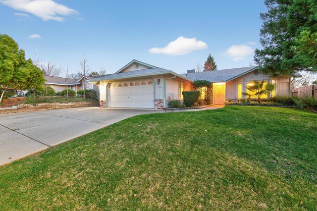 2935 Snow Fire Court, Redding, CA 96003