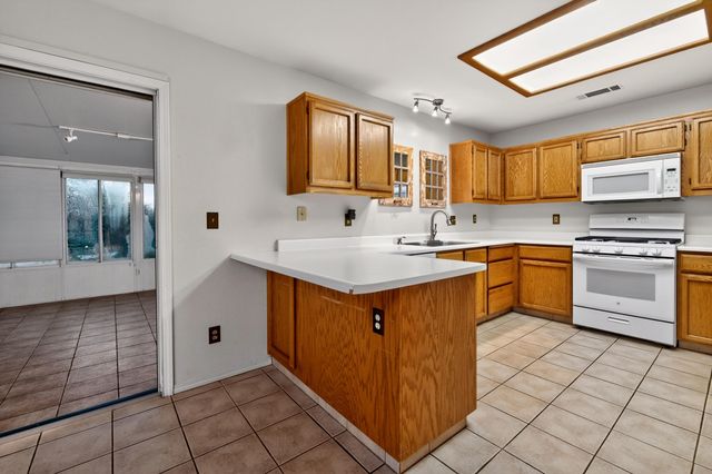 2935 Snow Fire Court, Redding, CA 96003