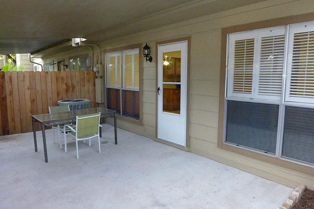 14119 Briarsage Court 9, Houston, TX 77077