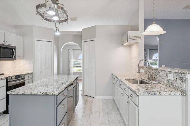 2214 EL MARRA DR, Ocoee, FL 34761