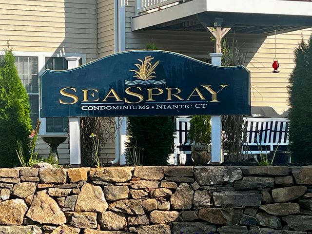 15 Freedom Way 60, East Lyme, CT 06357