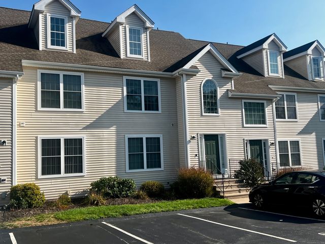 15 Freedom Way 60, East Lyme, CT 06357