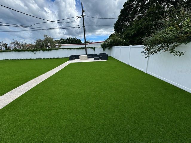2571 CENTRAL AVENUE, Clearwater, FL 33764