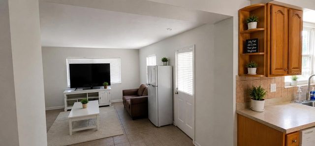2571 CENTRAL AVENUE, Clearwater, FL 33764