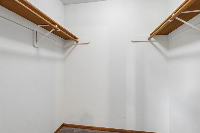 1070 50th Street 4C, West Des Moines, IA 50266