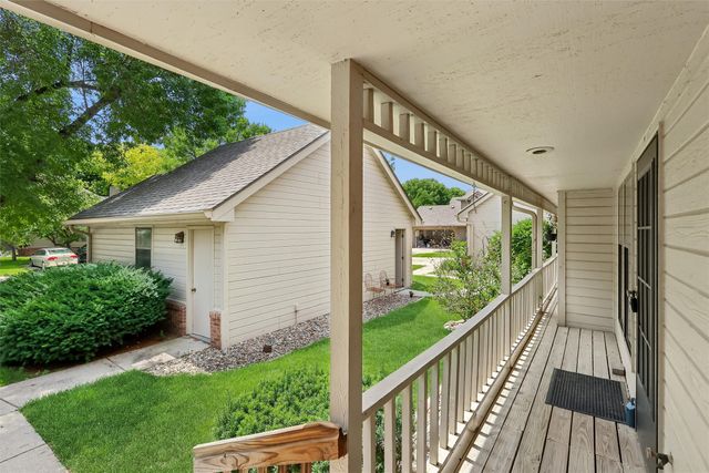 1070 50th Street 4C, West Des Moines, IA 50266