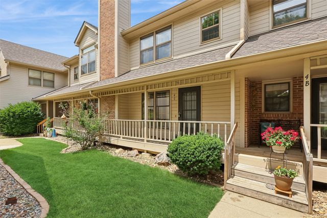 1070 50th Street 4C, West Des Moines, IA 50266