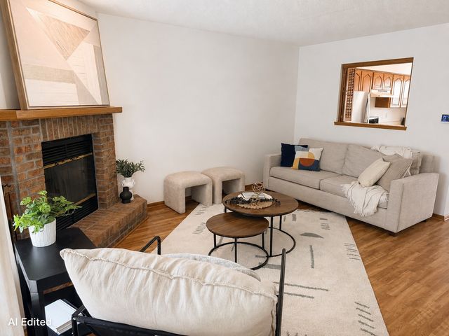 1070 50th Street 4C, West Des Moines, IA 50266