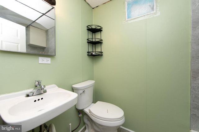 428 MIDDLESEX ST, Gloucester City, NJ 08030