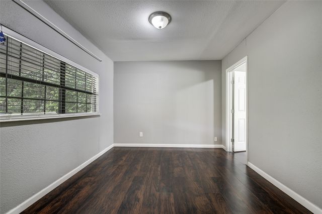 802 E Dallas Street, Mansfield, TX 76063