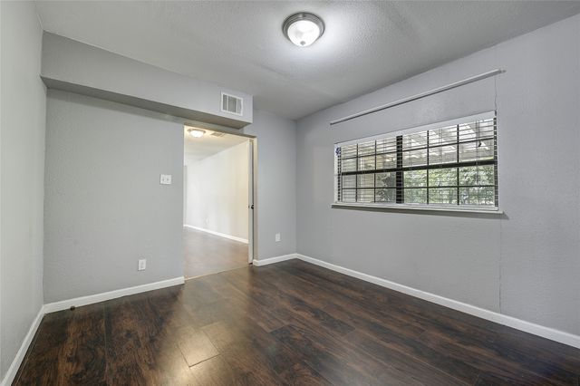802 E Dallas Street, Mansfield, TX 76063