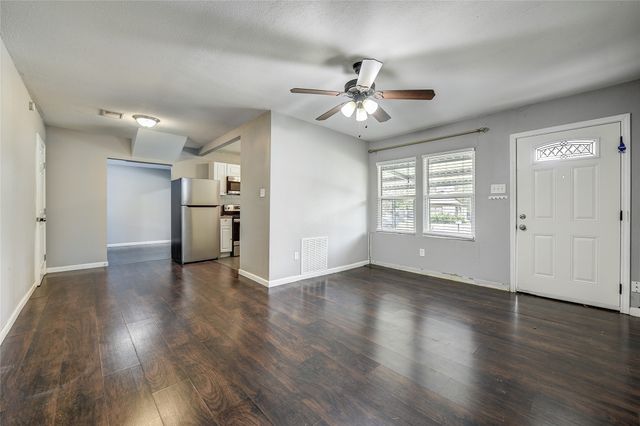 802 E Dallas Street, Mansfield, TX 76063