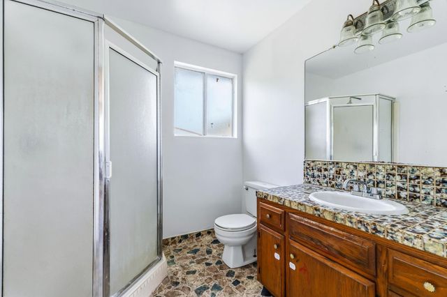 1352 N Pleasant Avenue, Fresno, CA 93728