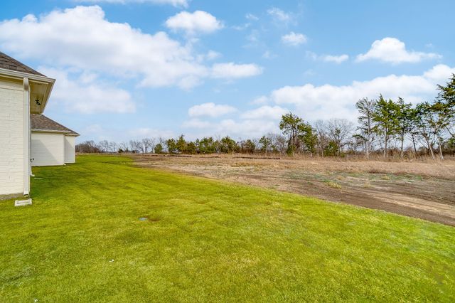 137 Aiden Drive, Waxahachie, TX 75165