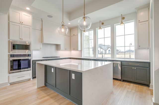 137 Aiden Drive, Waxahachie, TX 75165