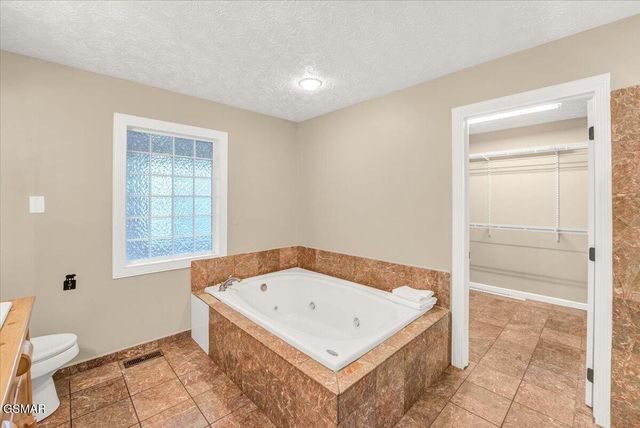 1463 Red Cedar Lane, Sevierville, TN 37876