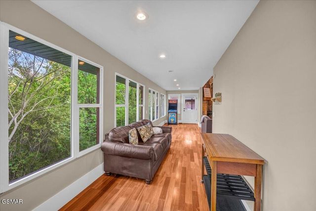 1463 Red Cedar Lane, Sevierville, TN 37876