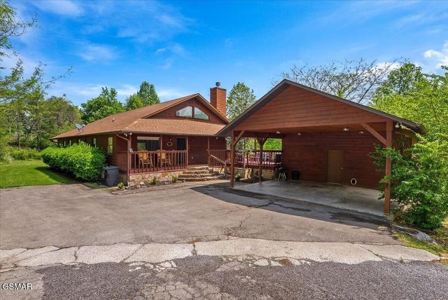 1463 Red Cedar Lane, Sevierville, TN 37876