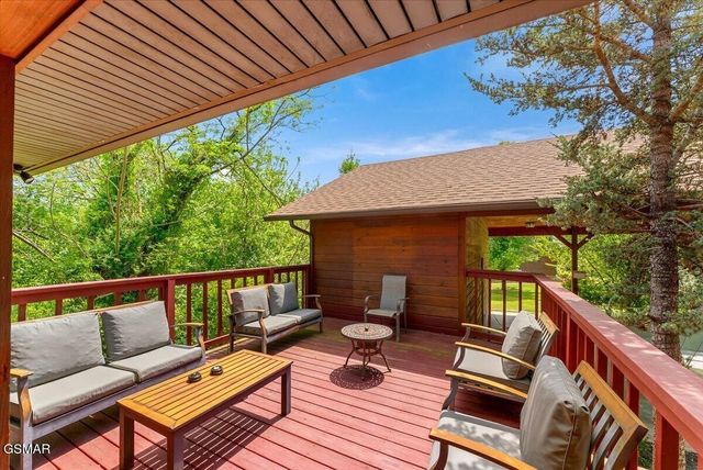 1463 Red Cedar Lane, Sevierville, TN 37876