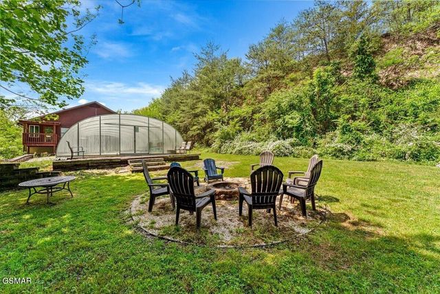 1463 Red Cedar Lane, Sevierville, TN 37876