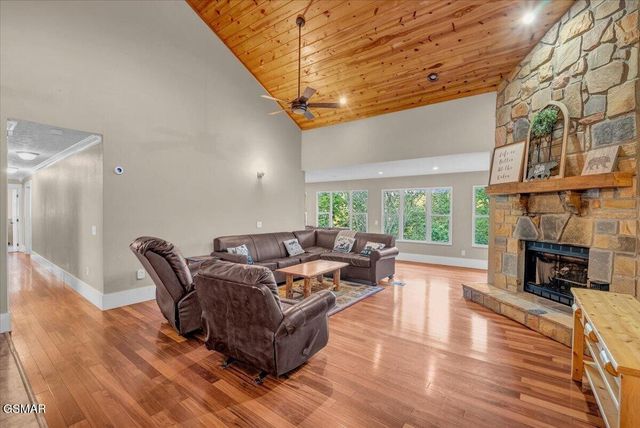 1463 Red Cedar Lane, Sevierville, TN 37876
