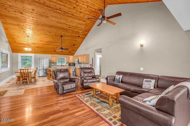 1463 Red Cedar Lane, Sevierville, TN 37876