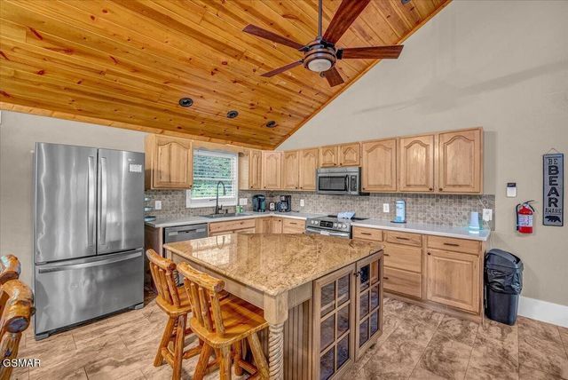 1463 Red Cedar Lane, Sevierville, TN 37876