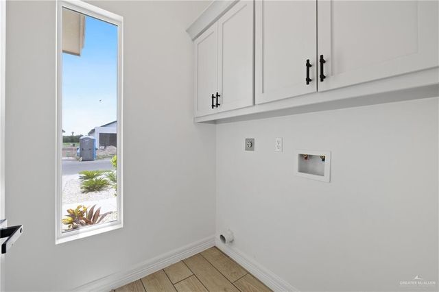 2413 N Gaytan Avenue, Edinburg, TX 78542