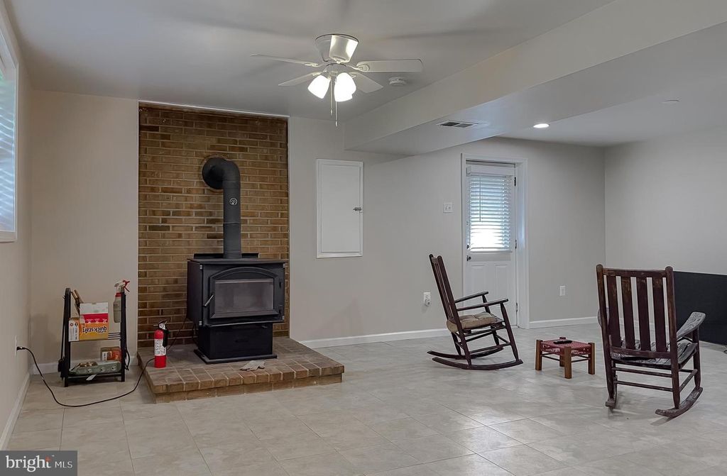 1760 RED OAK LN, Waldorf, MD 20601