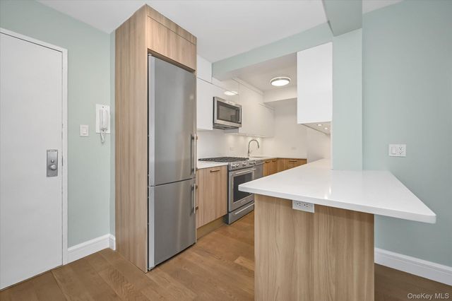 107-40 Queens Boulevard 10 D, Forest Hills, NY 11375