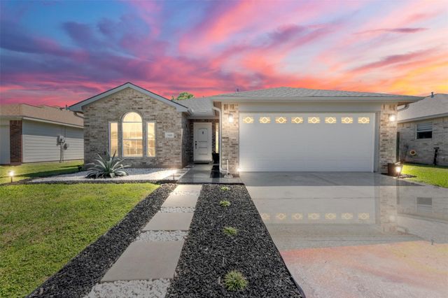 3410 Red Cedar Bend, Baytown, TX 77521