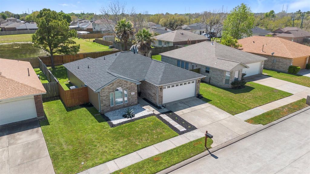 3410 Red Cedar Bend, Baytown, TX 77521