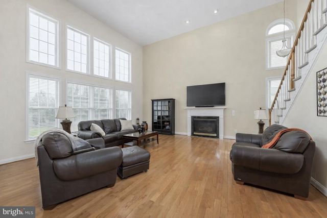 107 PREAKNESS DR, Mullica Hill, NJ 08062