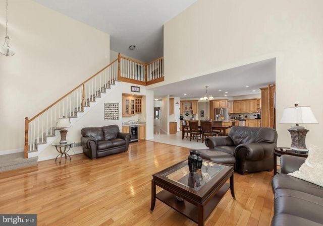 107 PREAKNESS DR, Mullica Hill, NJ 08062