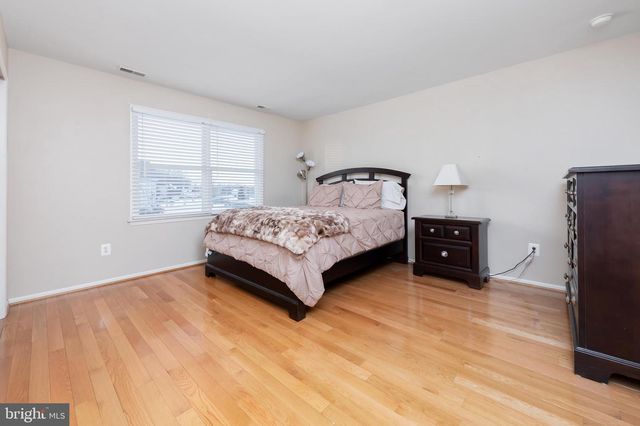 107 PREAKNESS DR, Mullica Hill, NJ 08062