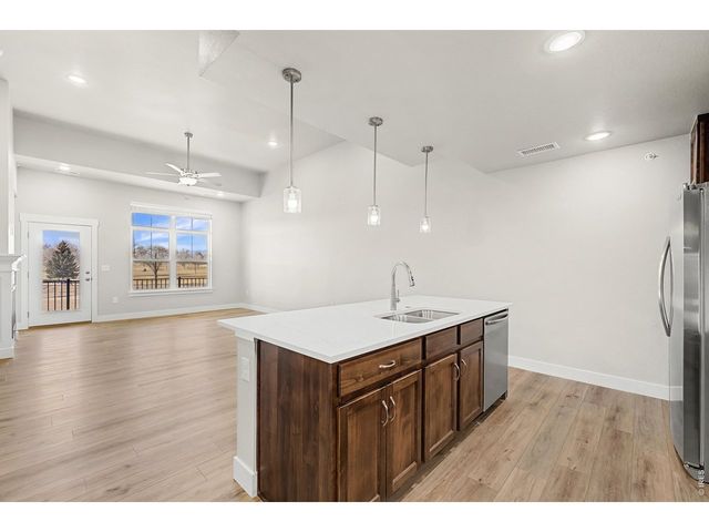 265 High Point Dr 306, Longmont, CO 80504